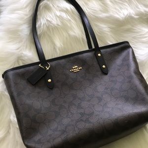 Coach Shoulder Tote